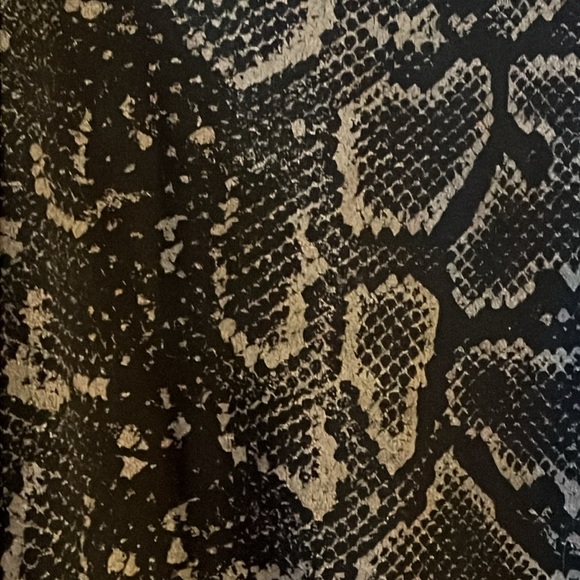 Woman’s Ocean Drive Top Size Small NWT - Picture 2 of 2